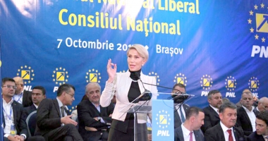 Stire din Politică-Administrație : "Cine preferă să doarmă, să absenteze sau să voteze cu PSD poate să ia altă cale"