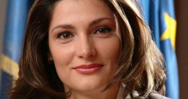 Stire din Economie : Ramona Mănescu, la CONSTANȚA: Privatizarea CFR Marfă va eșua dacă nu se plătește la termenul de luni