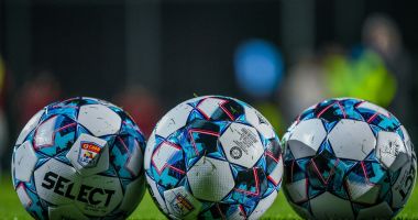 Stire din Sport : Fotbal: Rapid a pierdut primul meci amical în stagiul din Antalya