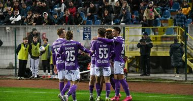 Stire din Sport : Rapid a câştigat la Botoşani, 2-0, în Cupa României