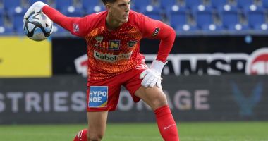 Stire din Sport : Rapid București l-a împrumutat pe portarul Franz Stolz de la Genoa