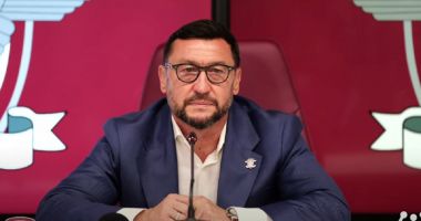 Stire din Sport : FC Rapid anunță încheierea colaborării cu președintele Viorel Moldovan
