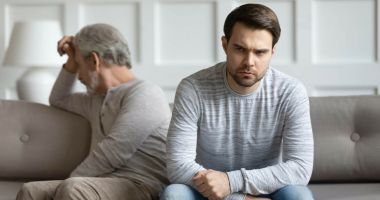 Stire din Actualitate : Și-a găsit fiul răpit acum 22 de ani și i-a cerut să renunțe la bogata sa familie adoptivă. Reacția e șocantă