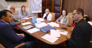 Stire din Politică-Administrație : Costin Răsăuțeanu a inițiat un parteneriat în sprijinul tinerilor