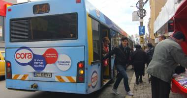 Stire din Social : RATC. Mai multe autobuze în orele de vârf