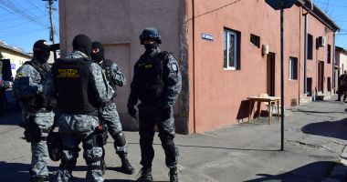 Razie în barurile și sălile de jocuri de noroc din Constanța