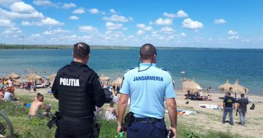 Stire din Eveniment : Oamenii legii, razie în cluburile și terasele de pe litoral