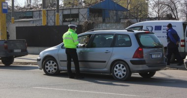 Stire din Eveniment : Polițiștii rutieri au împânzit județul cu radare