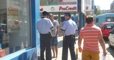 Polițiștii vor să "curețe" cartierul Piața Griviței - 3