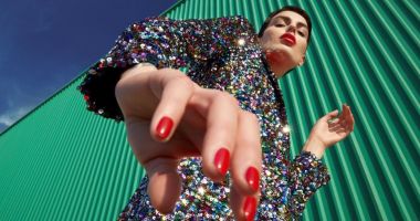 Stire din Eveniment : Escrocii din Mamaia care promiteau cariere în showbiz, în vizorul Poliției