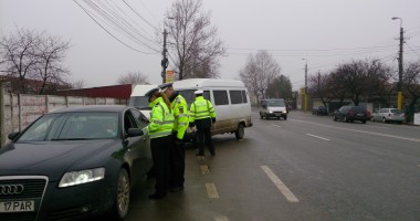Stire din Eveniment : Galerie foto / Razii de amploare în Constanța. Peste 800 de șoferi amendați