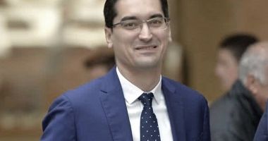 Stire din Sport : Răzvan Burleanu continuă la FR de Fotbal. L-a "zdrobit" pe Ionuț Lupescu