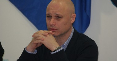 Stire din Politică-Administrație : Creșterea alocațiilor propusă de parlamentarul Andrei Răzvan Condurățeanu, respinsă de Senat