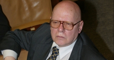 FIUL FOSTULUI MINISTRU RĂZVAN THEODORESCU, GĂSIT MORT ÎN CASĂ. L-AR FI MUȘCAT UN ȘARPE! - 2