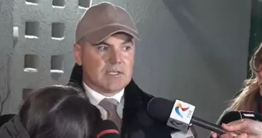 Stire din Politică-Administrație : Război deschis în PNL! Rareș Bogdan îl critică dur pe Bolojan înaintea ședinței de la Vila Lac