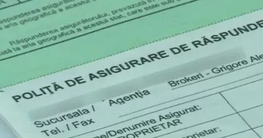 Stire din Eveniment : Escrocherii cu polițe RCA false. Șoferi păcăliți online cu oferte „prea bune ca să fie adevărate”