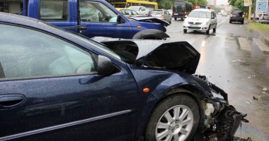 Stire din Economie : RCA-ul ne usucă la buzunar!  Iată care sunt prețurile, pe început de an
