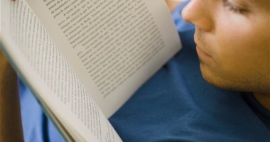 Stire din Tehnologie : Ce se întâmplă în creierul tău după ce ai citit un roman