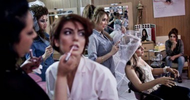 Stire din Actualitate : Galerie FOTO. Viața "secretă" a tinerilor REBELI din IRAN