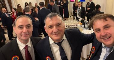 Selfie-uri și distracție la Cotroceni, la recepția oferită de Nicușor Dan, cu participarea politicienilor din Constanța - 4