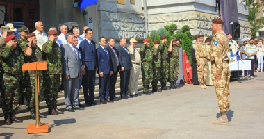 IMAGINI EMOȚIONANTE. Piața Ovidiu a fost plină! "Rechinii Albi" și-au luat rămas-bun - 5
