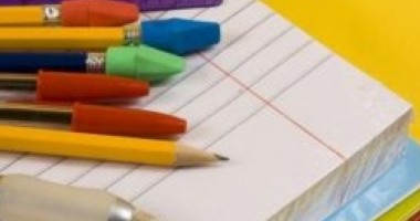 Rechizite pentru copiii din Valea Dacilor și Remus Opreanu