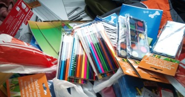 Stire din Cultură-Educație : 14.220 de elevi, beneficiari ai Programului social "Rechizite școlare"