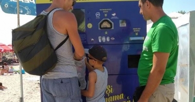 Turiștii din stațiunea Mamaia, preocupați de reciclare - 2