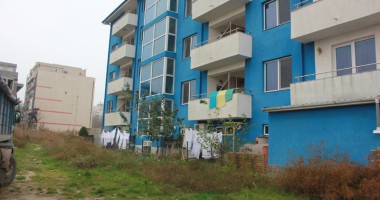 SE ÎNTÂMPLĂ ÎN CONSTANȚA. Și-au trântit un HOTEL chiar pe proprietatea vecinului! - 6