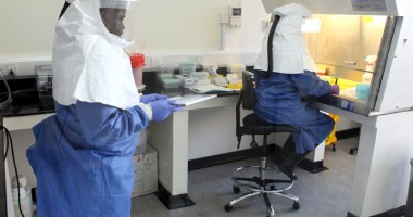 Stire din Sănătate : Recomandări pentru persoanele care vin din țările afectate de Ebola
