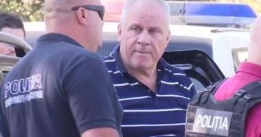 Stire din Eveniment : Reconstituirea crimelor din Caracal continuă. Gheorghe Dincă le arată anchetatorilor cum a răpit-o și a ucis-o pe Luiza