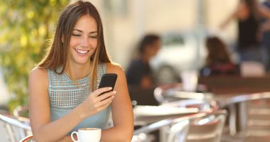 Stire din Social : Navigatul pe internet, un capitol la care românii sunt campioni