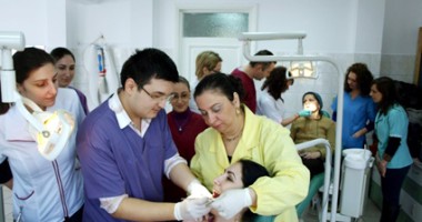 Stire din Cultură-Educație : Record de înscrieri pe locurile fără taxă, de la Stomatologie