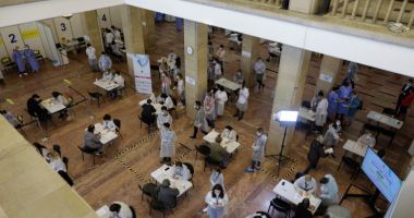 Stire din Actualitate : Record absolut de vaccinări în 24 de ore. Peste 128.000 de persoane imunizate, 86.000 cu prima doză