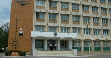 Stire din Cultură-Educație : Ei sunt candidații  la funcția de rector  al Academiei  "Mircea cel Bătrân"