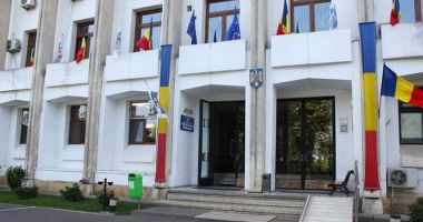 Stire din Politică-Administrație : Edilul Vergil Chițac a convocat consilierii locali la ședință