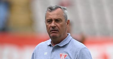 Stire din Sport : Mircea Rednic și-a decis viitorul după ce a salvat-o pe UTA Arad de la retrogradare
