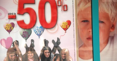 Stire din Diverse : Reducerile de vară, bucuria femeilor