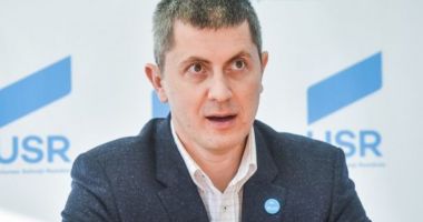 Stire din Politică-Administrație : "Referendumul privind familia, o falsă temă pentru România"