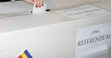 Stire din Politică-Administrație : Referendumul  va fi monitorizat  de Comisia Europeană