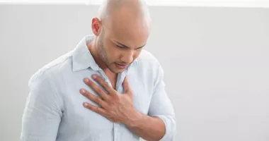 Foto - Refluxul gastric, boala omului grăbit. Obiceiurile care îl agravează