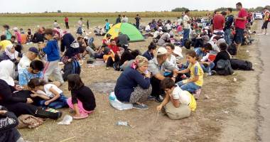 Stire din Actualitate : Austria respinge sistemul de distribuție a refugiaților. Țara a primit deja 90.000 de solicitări de azil