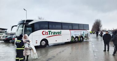 Lacrimile unei naţiuni. Drama refugiaţilor de la Isaccea, descrisă în imagini de coşmar - 3