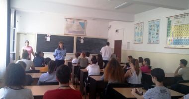 Stire din Eveniment : "Refuz să devin  o victimă!" - proiect derulat de polițiști  în școlile constănțene