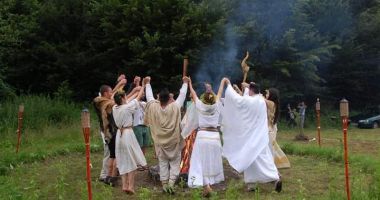 Regăsește-ți puterea interioară în Tabăra "Tomiris"