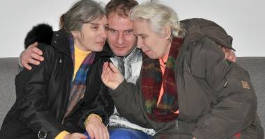 Stire din Eveniment : REGĂSIRE EMOȚIONANTĂ / Reîntâlnire cu fiul DISPĂRUT în urmă cu 24 de ani