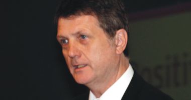 Regatul Unit: Europarlamentarul Gerard Batten, președinte al OKIP