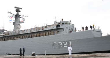 Stire din Eveniment : Fregata "Regele Ferdinand", în misiune cu un elicopter Puma Naval