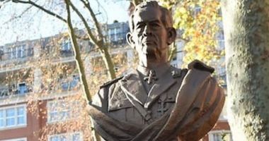Stire din Actualitate : Regele Mihai are bust la Londra, la 100 de ani de la naștere