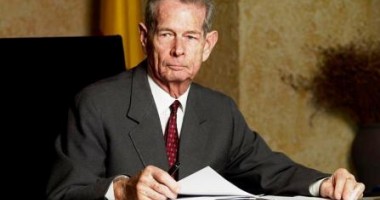 Stire din Politică-Administrație : Regele Mihai, de Crăciun: Îmi îndrept gândurile spre cei singuri, neiubiți sau cei care sunt bolnavi